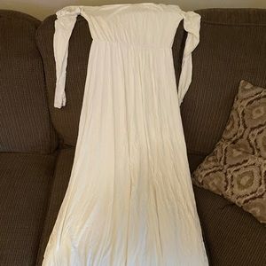 Brand new Beautiful PinkBlush maternity dress!